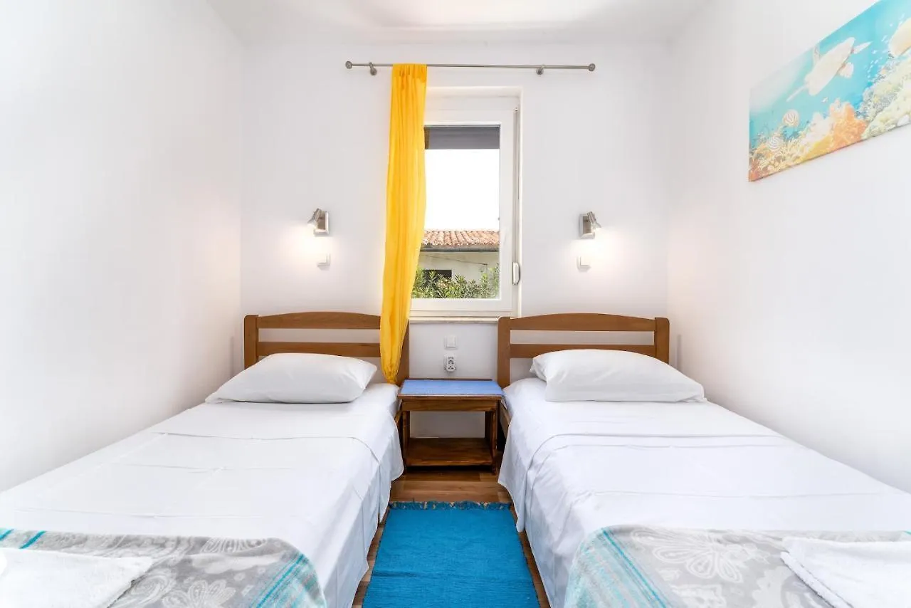 Apartments With A Parking Space Baska, Krk - 22048 Croatia