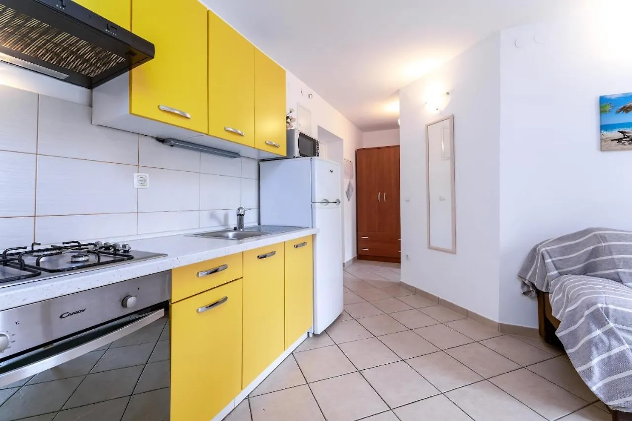 Apartments With A Parking Space Baska, Krk - 22048 Baska (Krk)